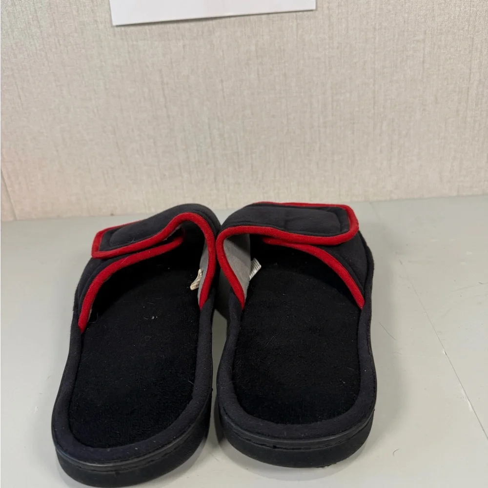 dearfoam slippers mens Size 11-12‎ Black And Red